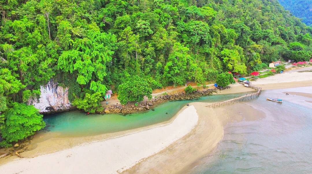 Objek Wisata Tamborasi, Sungai Terpendek di Dunia Yang ada di Indonesia