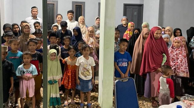 PT FBS Santuni 200 Anak Kurang Mampu, Yatim dan Santri Ponpes