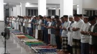 IMG-20170527-WA0001 Pemda Kolaka Utara Wajibkan Seluruh Kepala OPD Hingga Kabag Shalat Subuh di Masjid, Kadis Harus Beri Ceramah