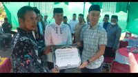 Ketua KONI Bersama Ketua DPRD Salurkan Sembako Hingga Bantu Rumah Ibadah