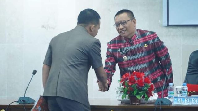 Hadiri Rapat Paripurna, DPRD Kolut Minta 'Kado' Kepada Pj Bupati