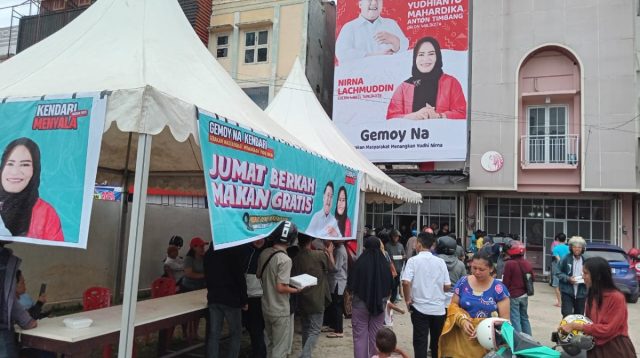 Yudhi-Nirna Berbagi Berkah di Hari Jumat