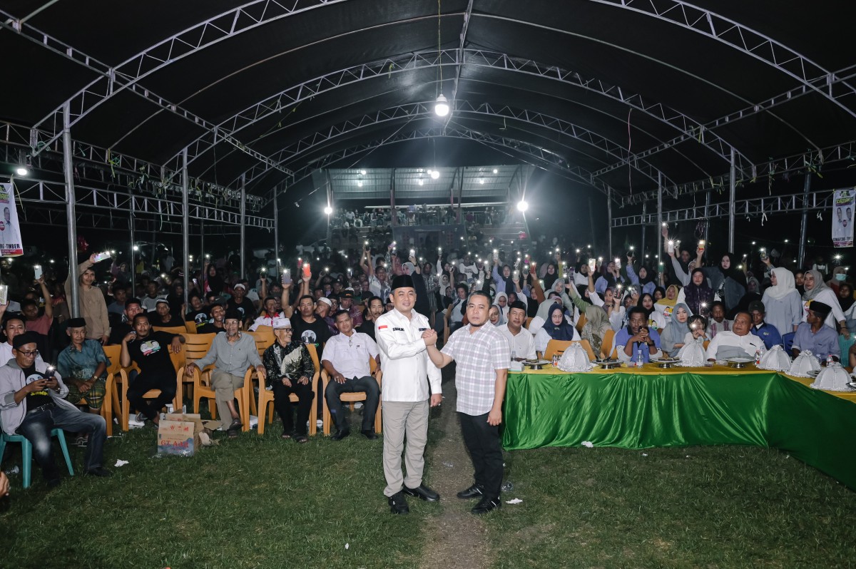 Tak Terbendung, Ribuan Warga Berjibun di Lapangan Desa Latali Demi Sumarling-Timber