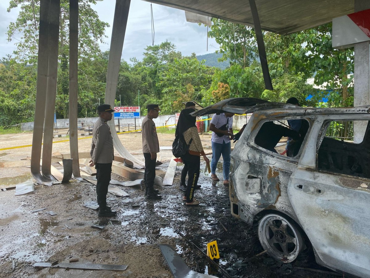 Kebakaran di APMS Desa Lamondowo Konawe Utara, Seorang Polisi Alami Luka Bakar