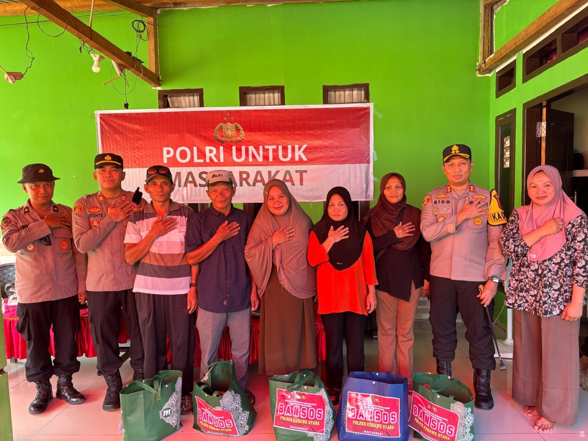 Polres Konut Berbagi Santunan dengan Warga Terdampak Banjir