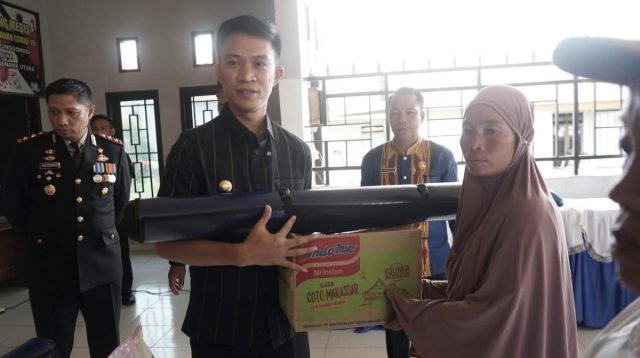 Langit Muram Punggomosi: Bupati Konut Ikbar Membawa Secercah Harapan bagi Korban Kebakaran