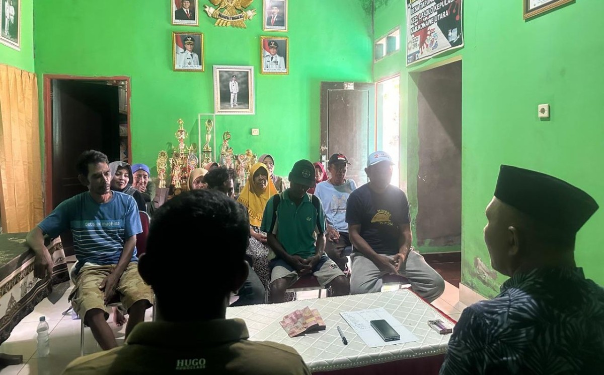 Kades Tapunopaka Menyalurkan BLT, Menyemai Harapan di Tanah Kepulauan