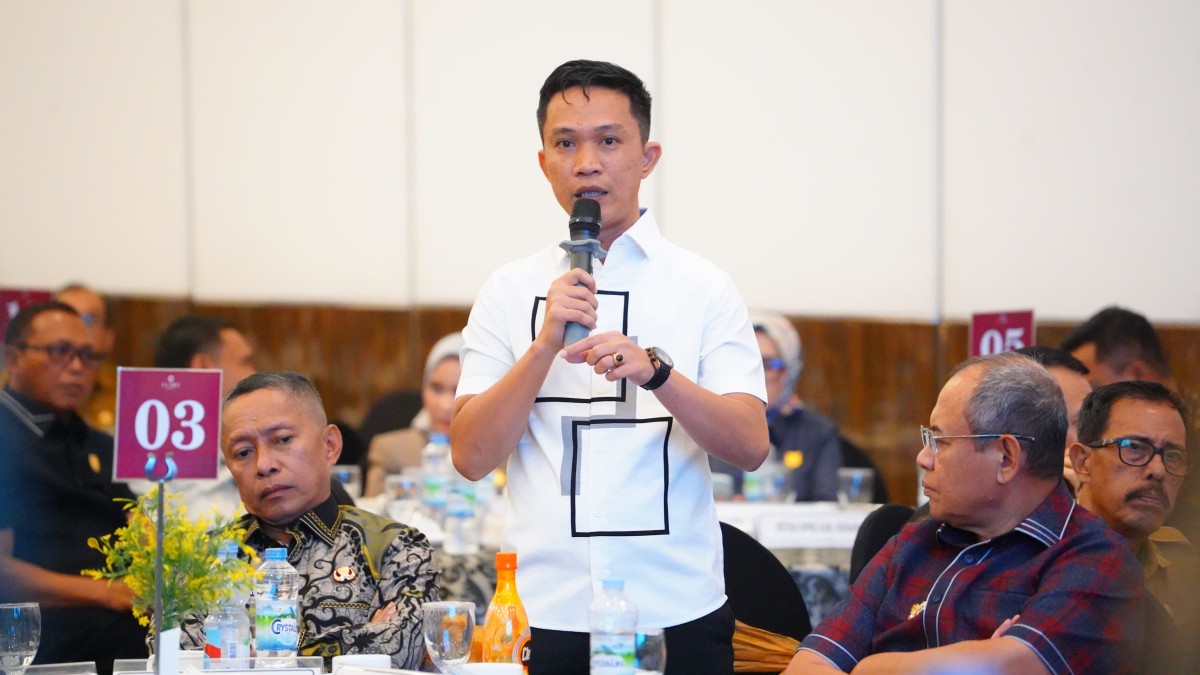 Bupati Konawe Utara Ikbar Sampaikan Harapan Masyarakat soal Listrik dalam Forum PLN di Kendari