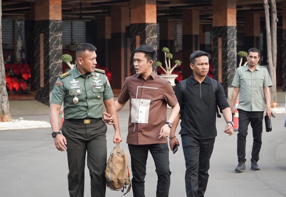 Bupati Konawe Utara Mengetuk Pintu Mabes TNI AD: Menyulam Asa Bandara Konasara dan Skadron Serbaguna