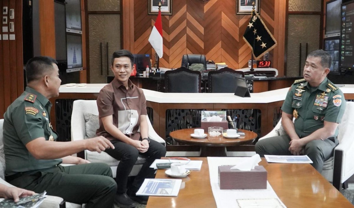 Bupati Konawe Utara Mengetuk Pintu Mabes TNI AD: Menyulam Asa Bandara Konasara dan Skadron Serbaguna