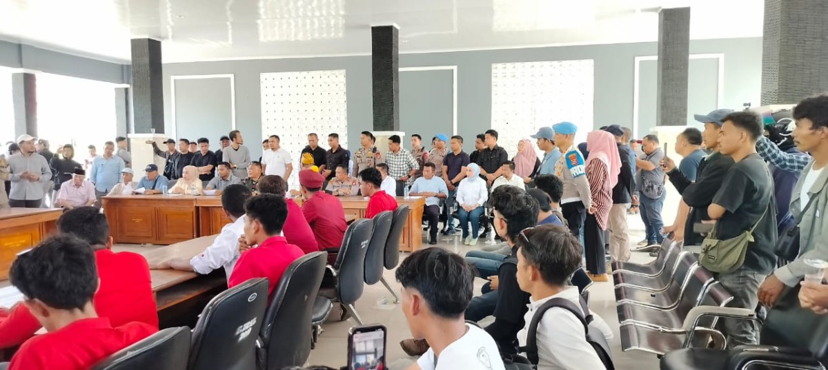 Massa Mahasiswa Sultra Tolak Tunjangan DPR, Suarakan Keadilan untuk Rakyat dan Reformasi Polri