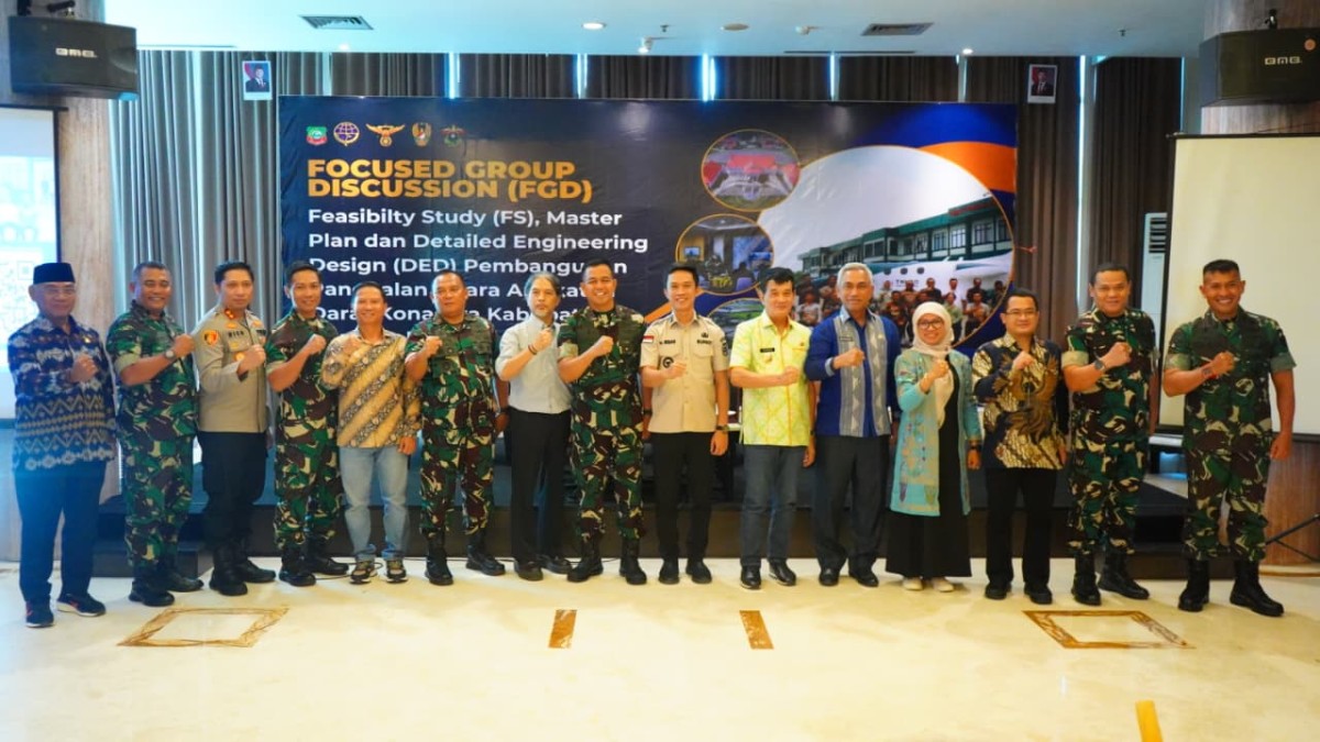 Bupati Konawe Utara Dampingi Gubernur Sultra Sambut Komandan Puspenerbad di Kendari