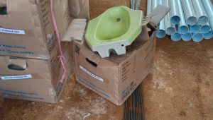 PPM PT Karya Alam Abadi Salurkan Bantuan Jamban Sehat dan Tenda Besi untuk Warga Desa Waturambaha