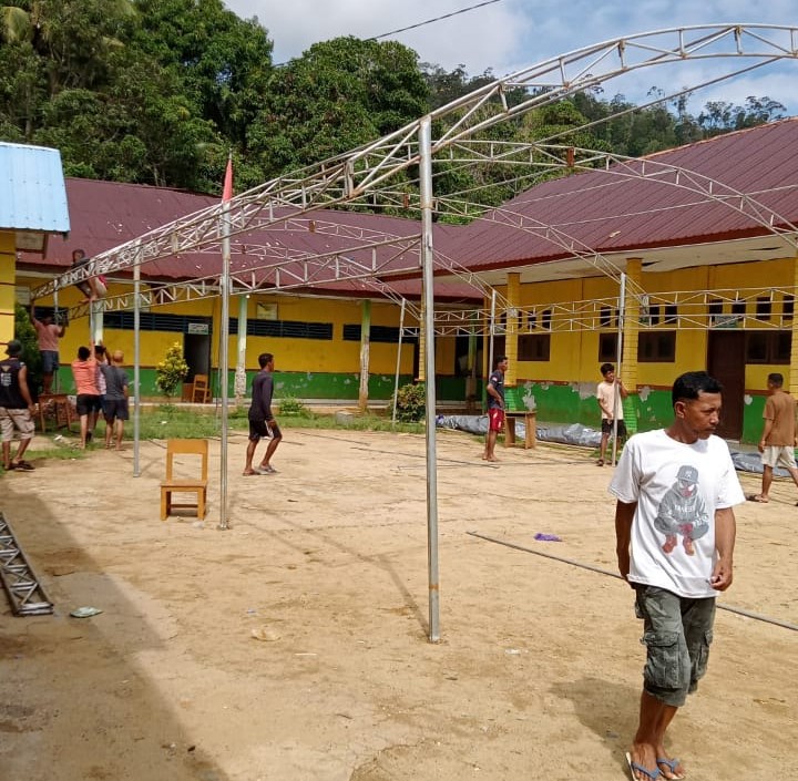PPM PT Karya Alam Abadi Salurkan Bantuan Jamban Sehat dan Tenda Besi untuk Warga Desa Waturambaha