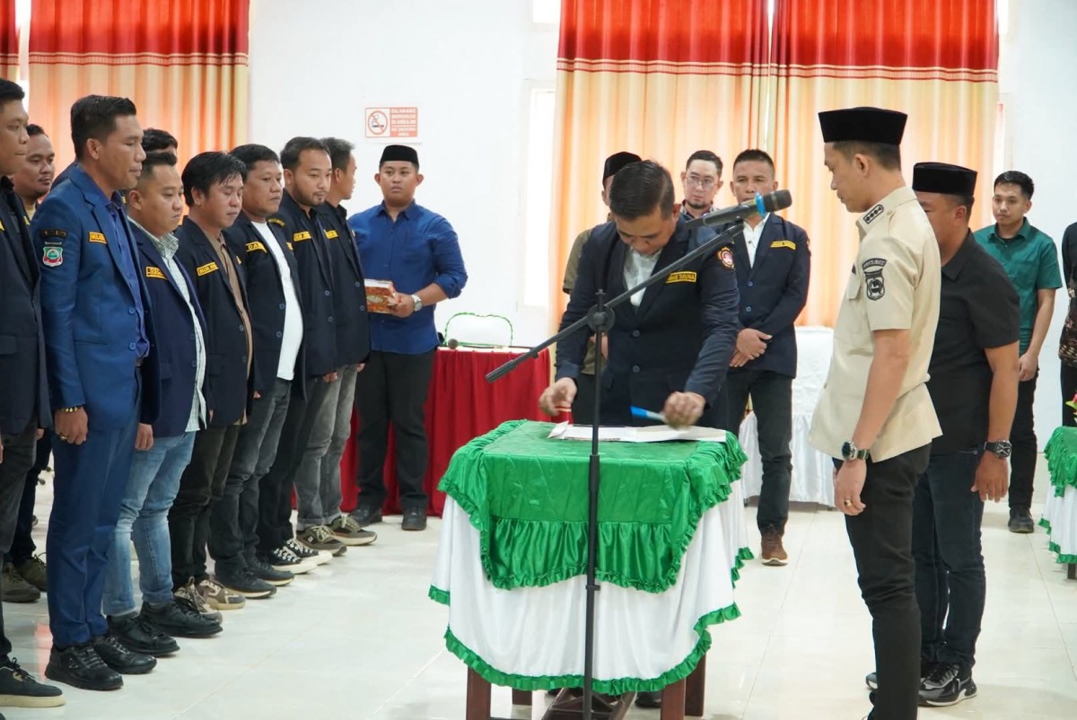 Bupati Ikbar Lantik Pengurus Karang Taruna Periode 2025–2030, Muladis : Wadah Kreativitas Pemuda