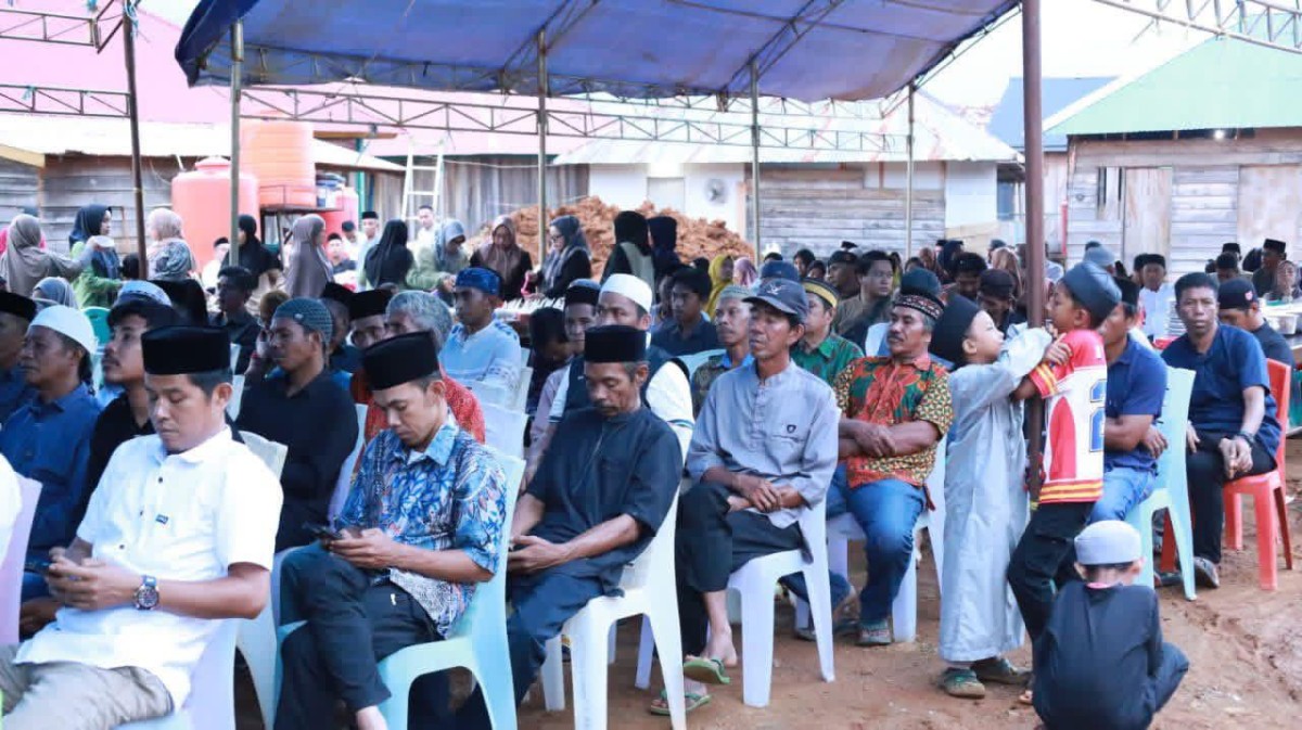 Wabup Konut Abuhaera Pimpin Safari Ramadan di Lasolo Kepulauan, Camat Hamrin Sampaikan Apresiasi
