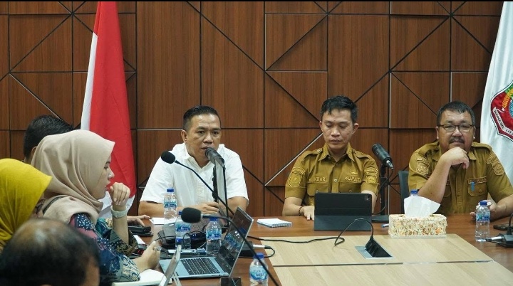 Bupati Konawe Utara Dorong Pengelolaan Sampah Lebih Efektif