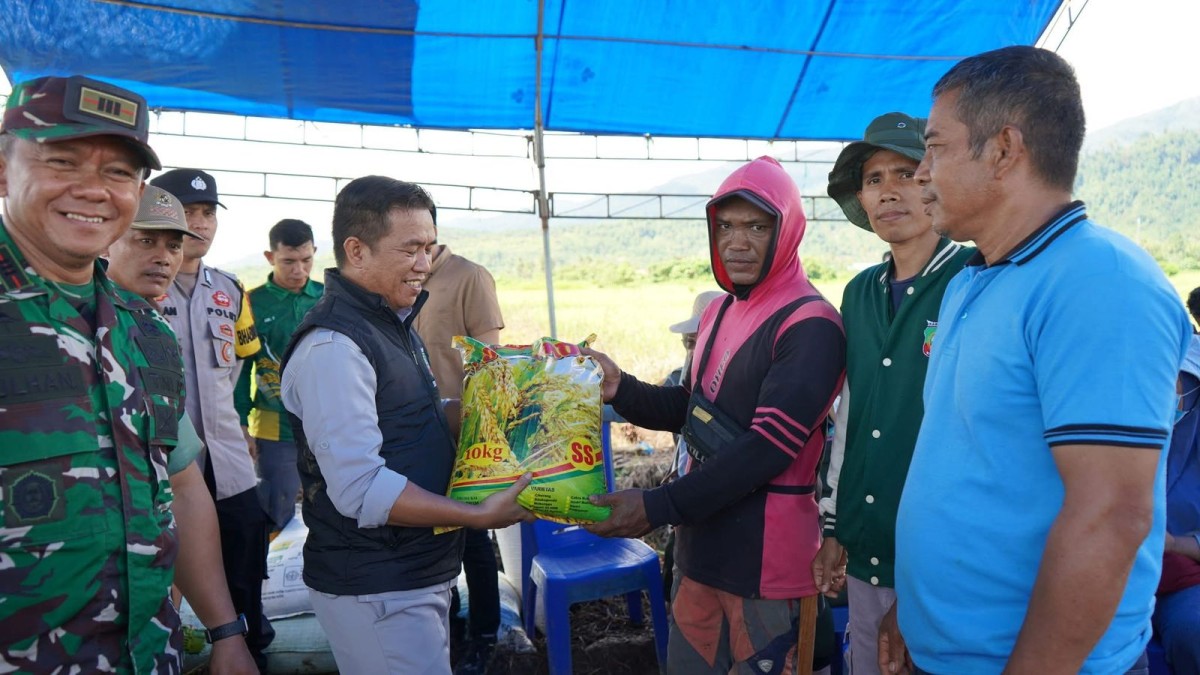 Tanam Serentak CSR di Wiwirano, DPRD Konut Dorong Penguatan Ketahanan Pangan