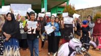 Ratusan Warga Morombo Pantai Tuntut Kades Mundur, DPD LSM LIRA Desak Pemerintah Bertindak